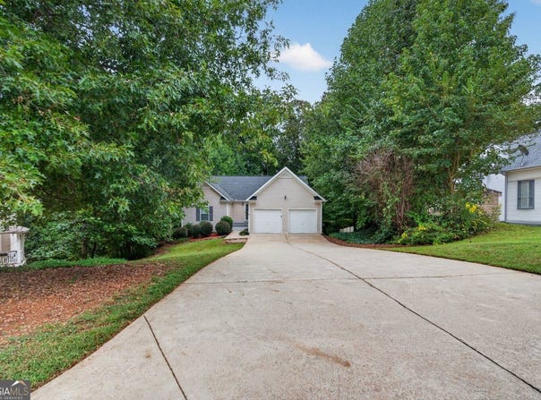 17 Mitchell Drive, Hiram, GA 30141