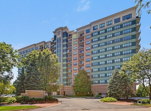 6420 Double Eagle Drive, Woodridge, IL 60517