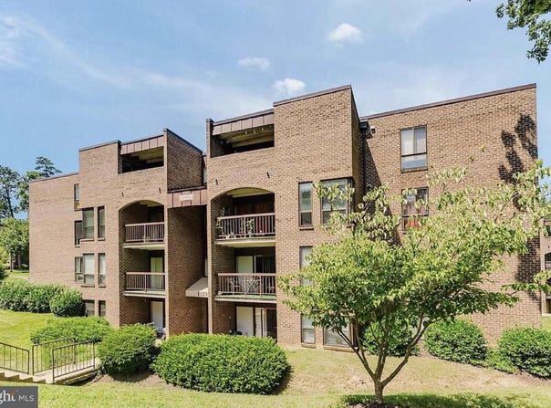 11232 CHESTNUT GROVE Square, RESTON, VA 20190