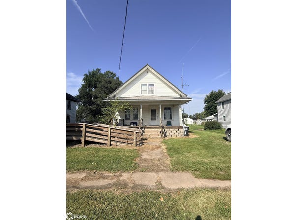 314 S Irons Street, Keswick, IA 50136