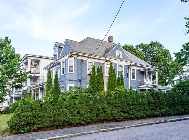 398 Spring St, Brockton, MA 02301