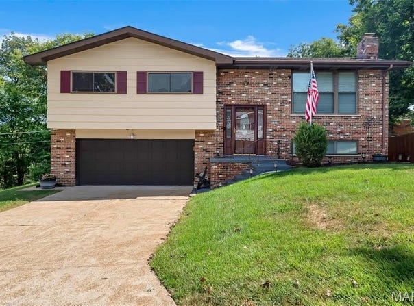 1678 Twin Oaks Drive, Arnold, MO 63010