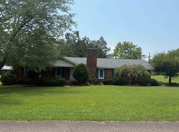 135 POPLAR St, Savannah, TN 38372