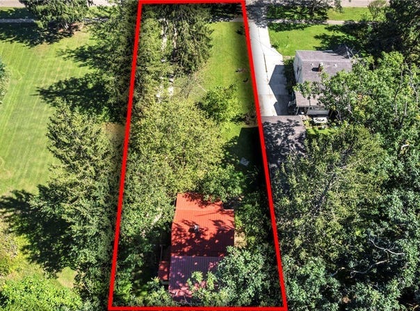 954 Archer Road, Bedford, OH 44146