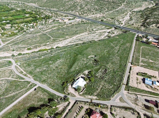 1038 County Road 41, Velarde, NM 87582