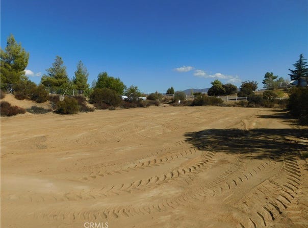 754 Rolling Hills Drive, Aguanga, CA 92536
