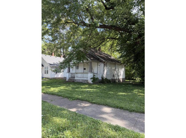 1116 W Madison Street, Springfield, MO 65806