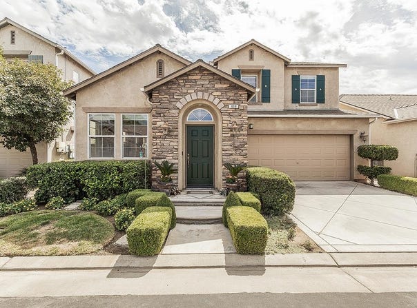638 W Madrid Lane, Clovis, CA 93619