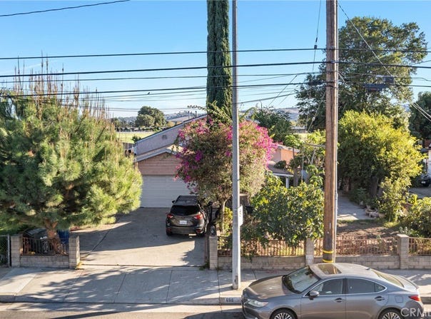 698 W Phillips, Pomona, CA 91766