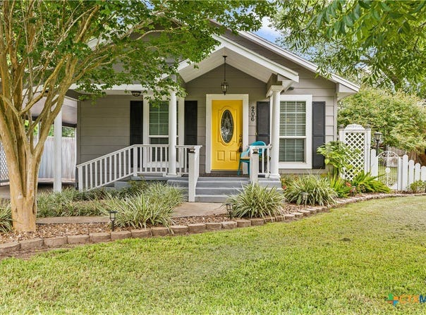 206 County Road 254, Ganado, TX 77962