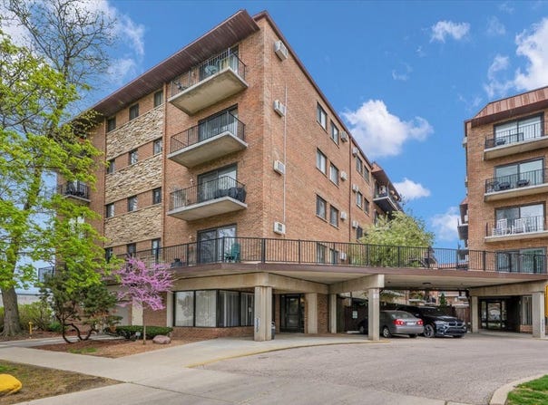 2333 N Neva Avenue, Chicago, IL 60707