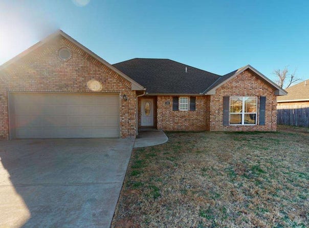 206 W Cherry Ave, Fletcher, OK 73541