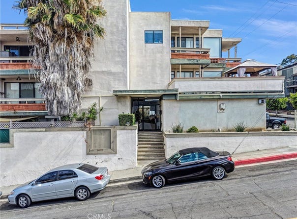 2575 E 19th Street, Signal Hill, CA 90755