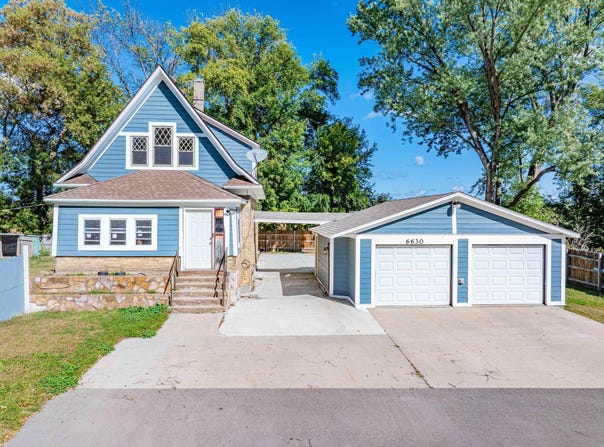 6630 Augusta Road, Chaska, MN 55318