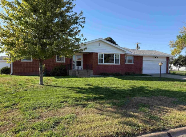 305 Beacon Place, Columbus, NE 68601