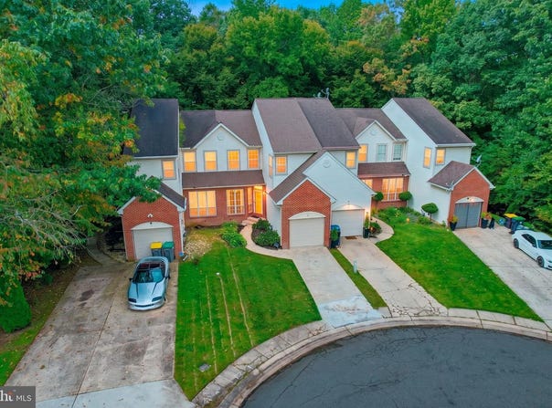 12 REDDEN CT, BEAR, DE 19701