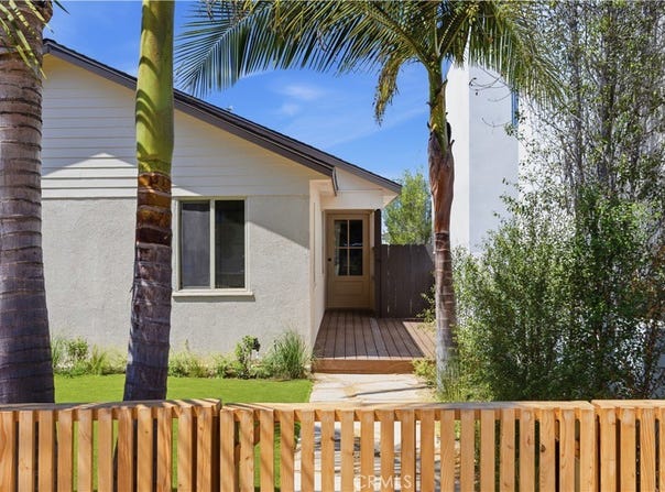 2011 Springfield Avenue, Hermosa Beach, CA 90254