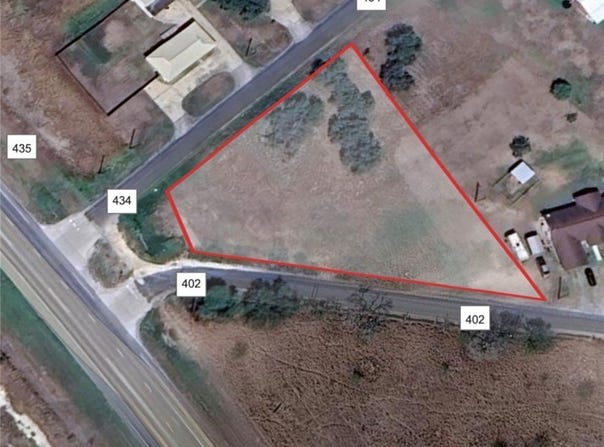 CR 402, Three Rivers, TX 78071