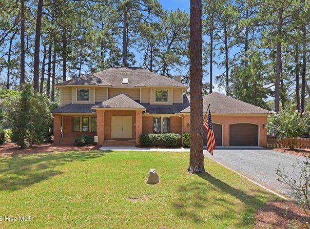 3 Montclair Lane, Pinehurst, NC 28374