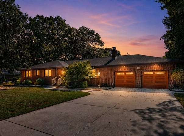 1637 Wakefield Drive, Virginia Beach, VA 23455