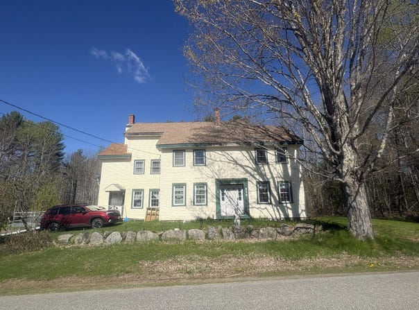 910 Hostile Valley Road, Palermo, ME 04354