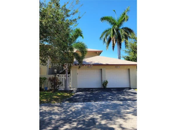 1821 NE 40th Ct, Pompano Beach, FL 33064