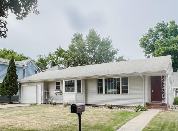 110 W Bishop St, Luverne, MN 56156