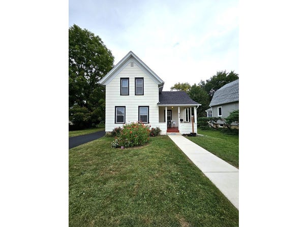 612 Page Avenue, Elgin, IL 60120