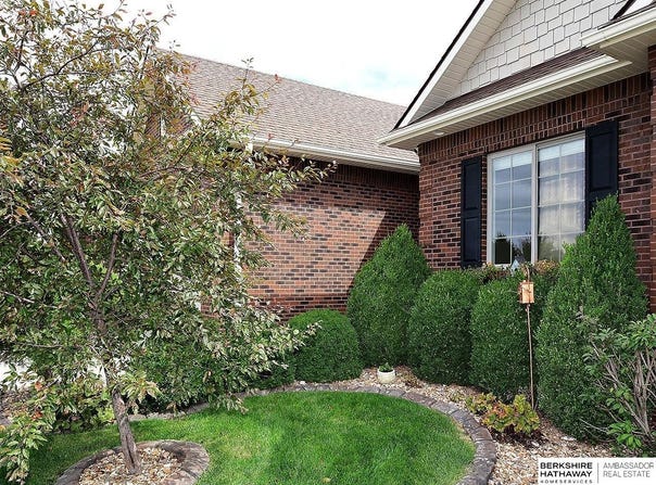 6540 Ashbrook Drive, Lincoln, NE 68516