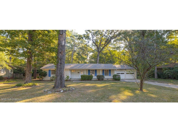 5544 Wayneland Drive, Jackson, MS 39211