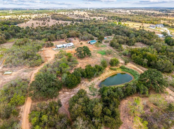 301 County Road 491, Elgin, TX 78621