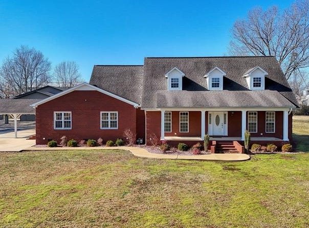 101 Oak Ln., GLEASON, TN 38229