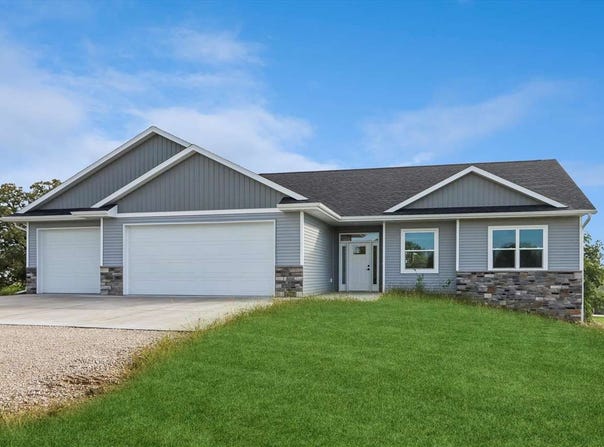 2792 Firefox Drive, Williamsburg, IA 52361