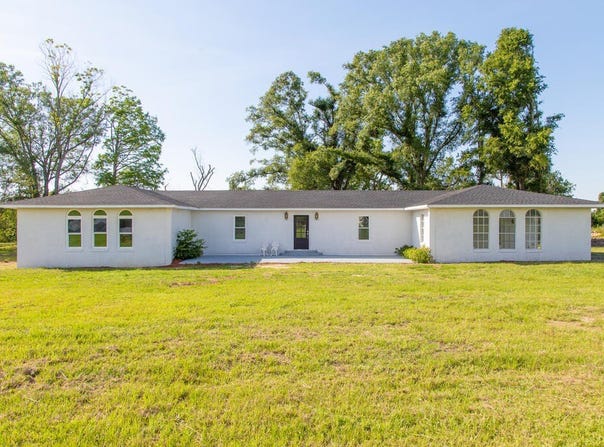 357 White Pine Hwy, Nicholls, GA 31554