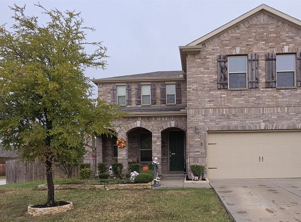 2736 Ryder Lane, Aubrey, TX 76227