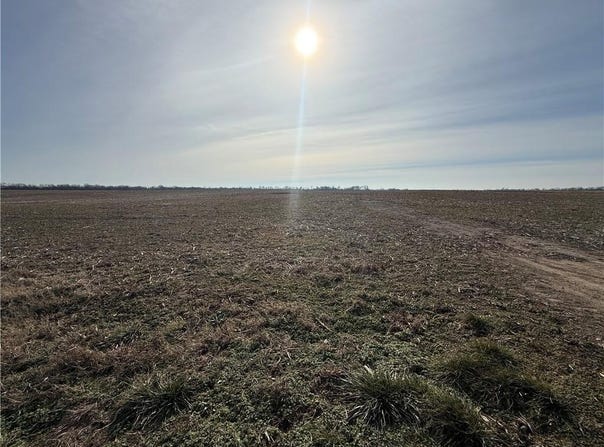 E stockade Road, Nevada, MO 64772