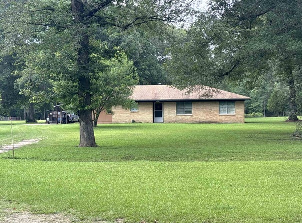 52 County Road 1875, Warren, TX 77664