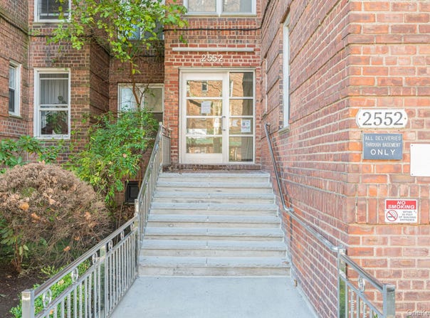 2552 E 7 Street, Brooklyn, NY 11235