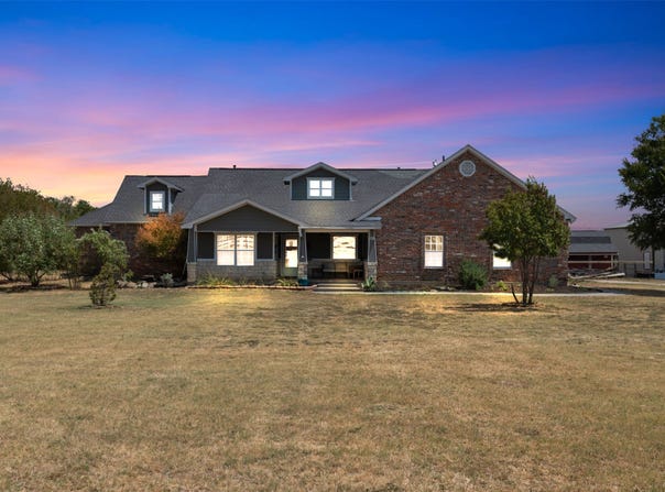 118 Fm 2450, Krum, TX 76249