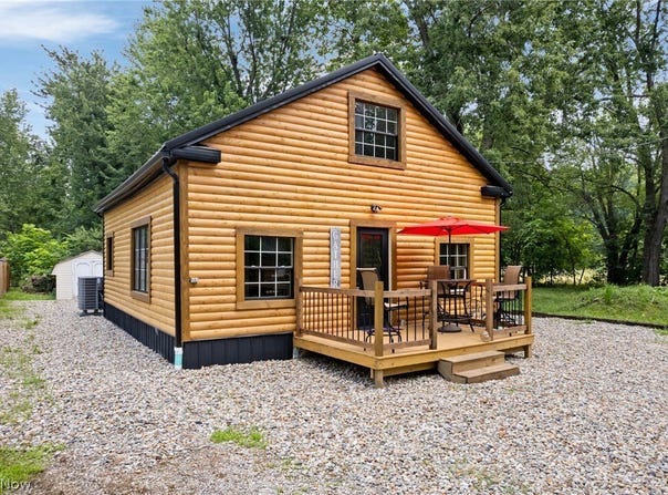 1499 BEACHVIEW DRIVE, LAKE MILTON, OH 44429