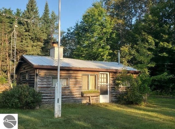 5172 S M-33, Alger, MI 48610
