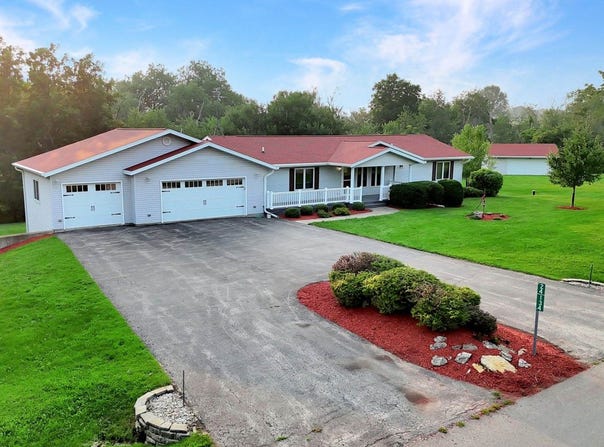 24-134 Hidden Ranch Drive, Lanark, IL 61046