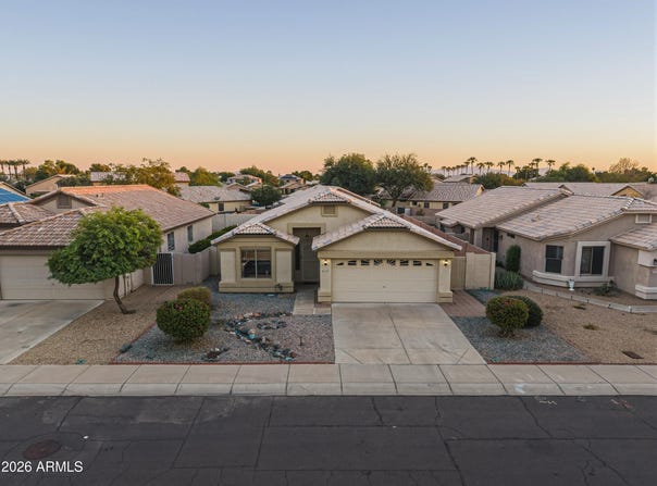 5427 W SANDS Road, Glendale, AZ 85301