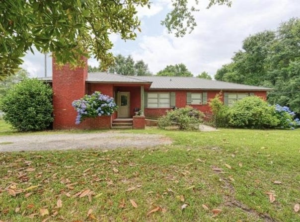 1504 E Rutherford Street, Landrum, SC 29356-1416