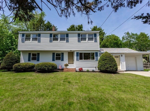 12 Charlesgate Rd, Walpole, MA 02081