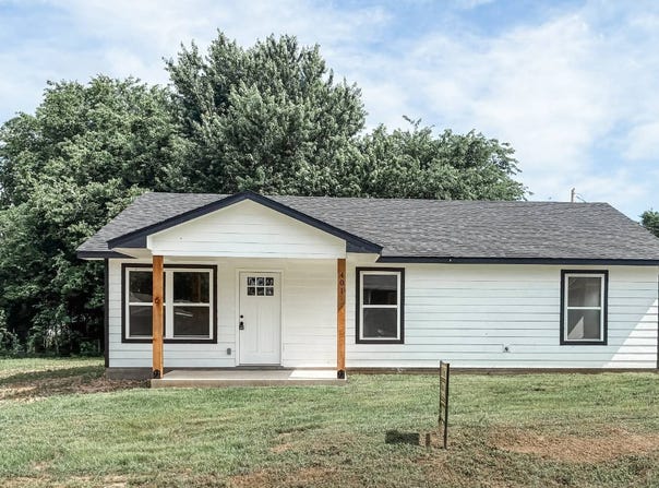 401 W Cherokee St, Jay, OK 74346
