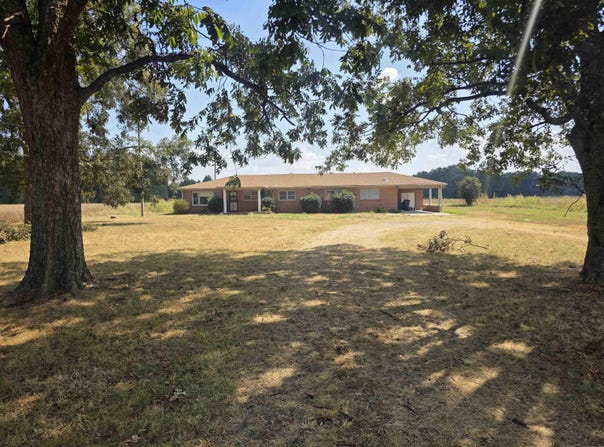 2742 Phillips 241 Road, Lexa, AR 72355