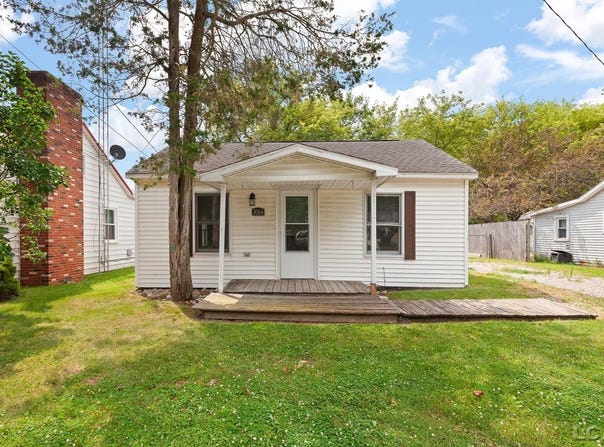 3066 Bent Oak Highway, Adrian, MI 49221