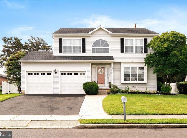 16 JERRYS Drive, BURLINGTON, NJ 08016
