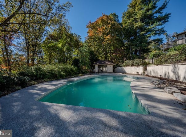 6 SOUTHVIEW PATH, CHADDS FORD, PA 19317